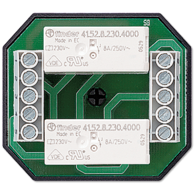 Decoupling relay, flush-mounted